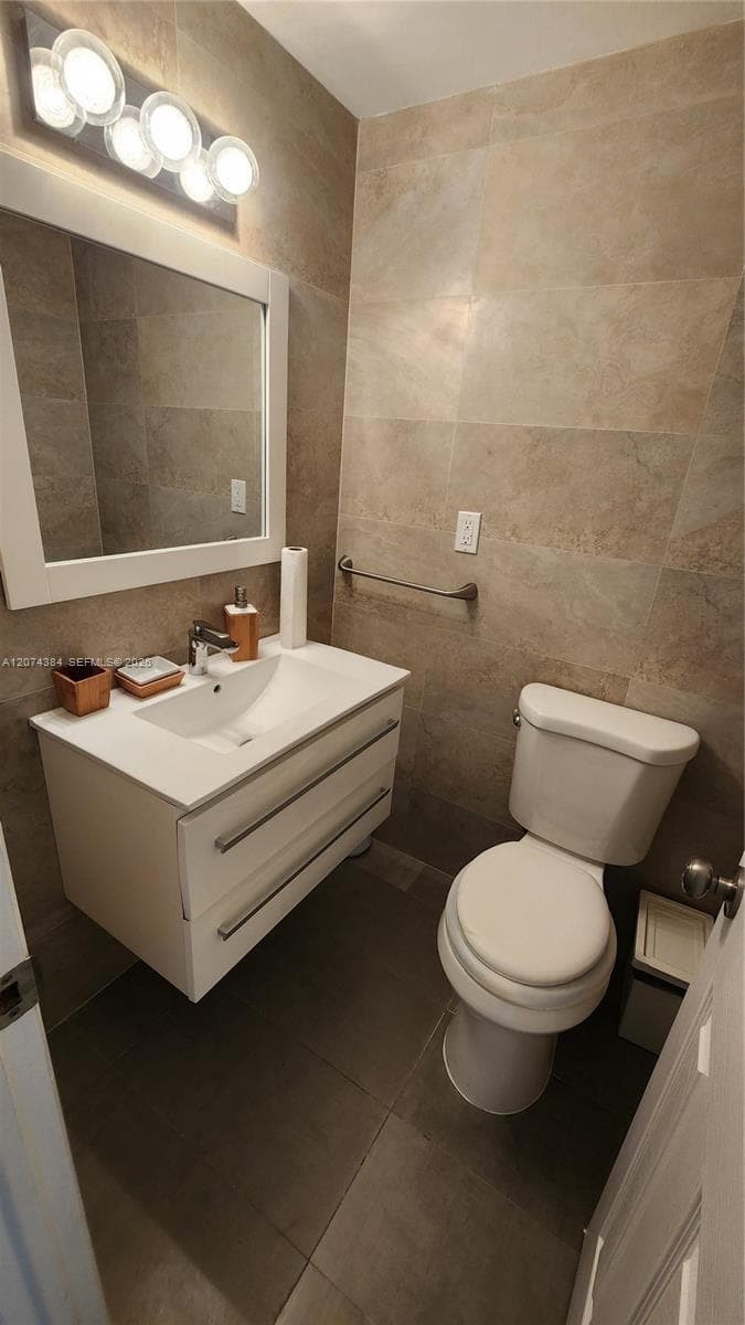 ARLEN HOUSE WEST CONDO · #1725 in Sunny Isles Beach - Photo 18