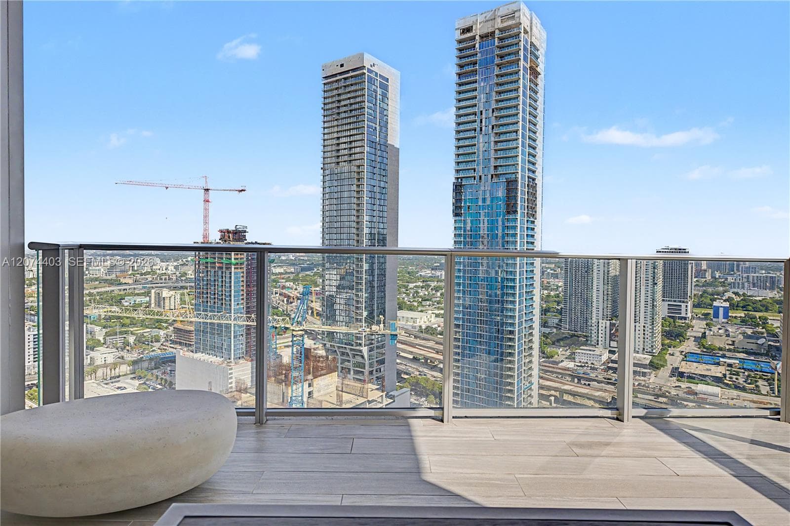 Paramount Miami Worldcenter · #3301 in Miami - Photo 9