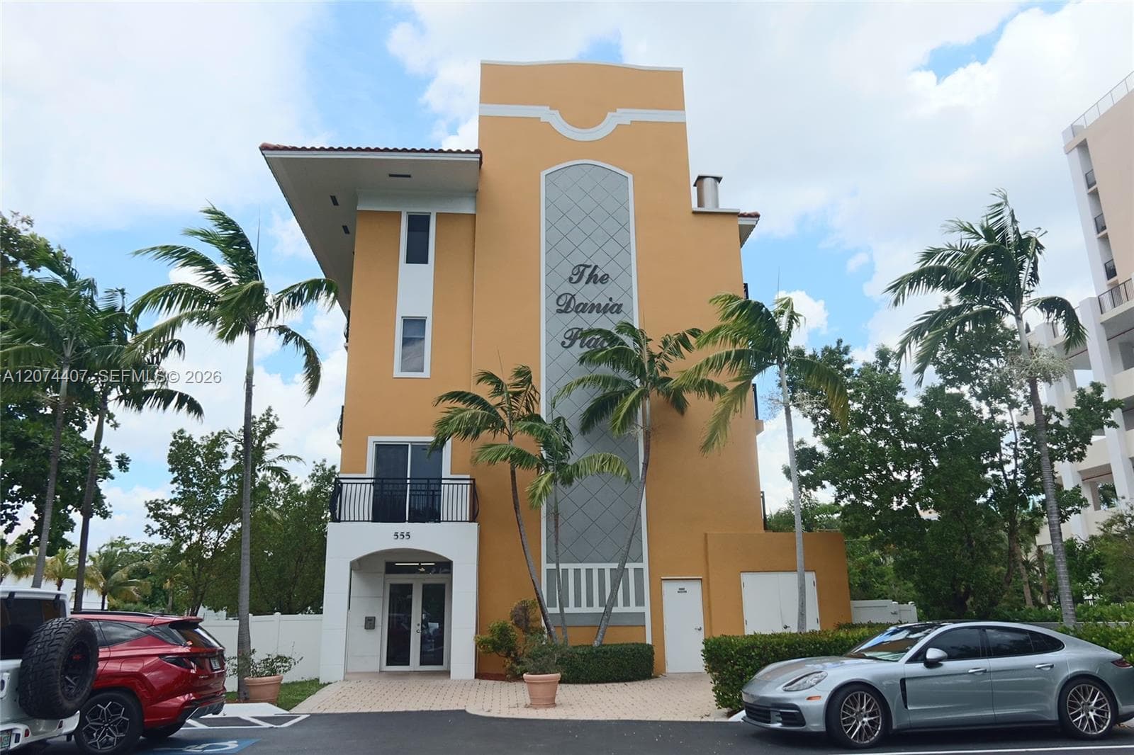 DANIA PLACE · #9 in Dania Beach - Photo 3