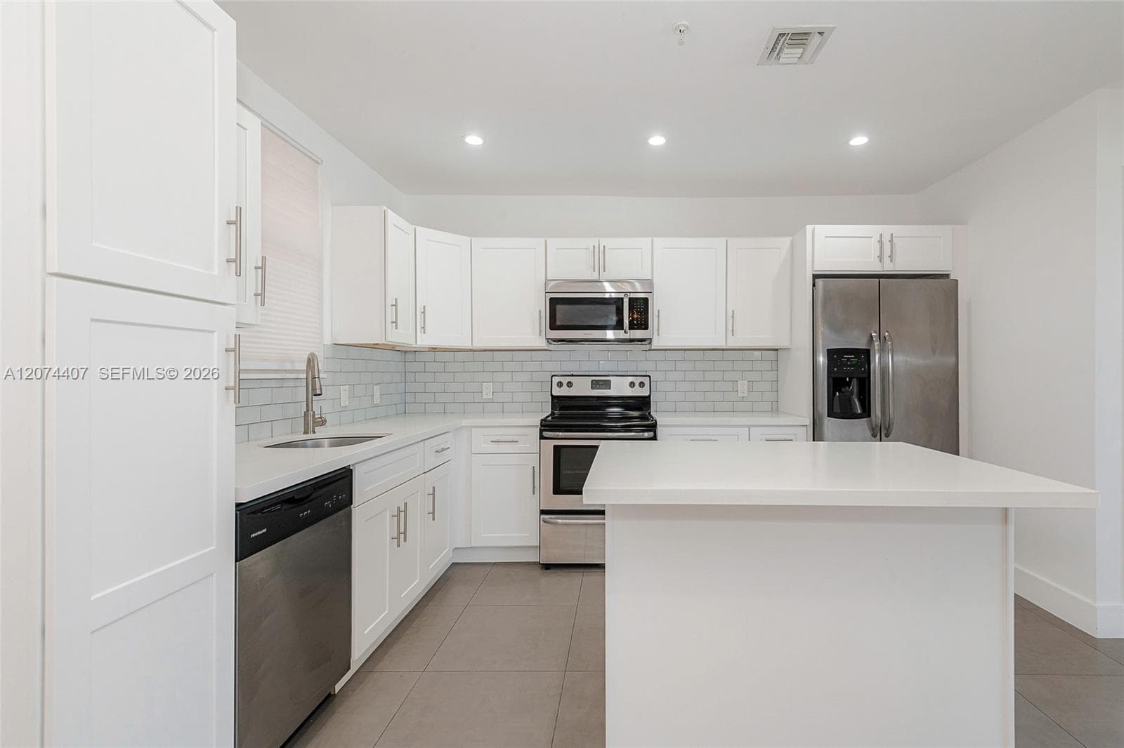 DANIA PLACE · #9 in Dania Beach - Photo 18