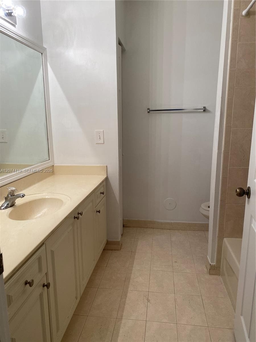 375 NE 26th Ave #104 photo 8