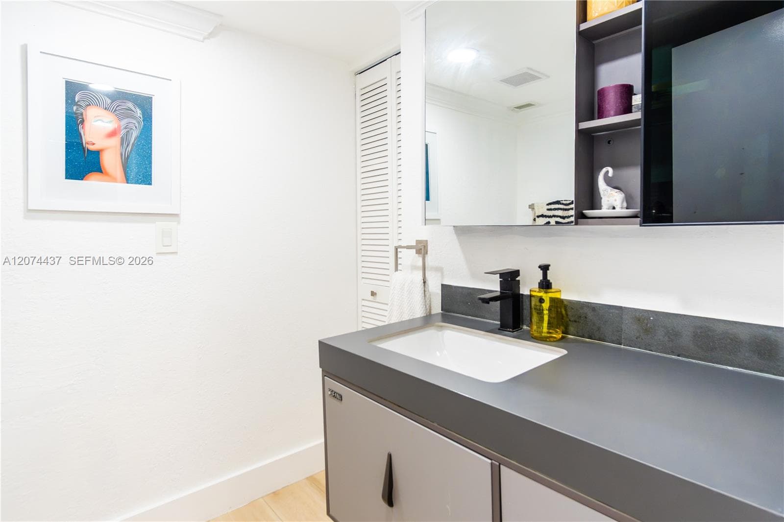 ARLEN BEACH CONDO · #605 in Miami Beach - Photo 9