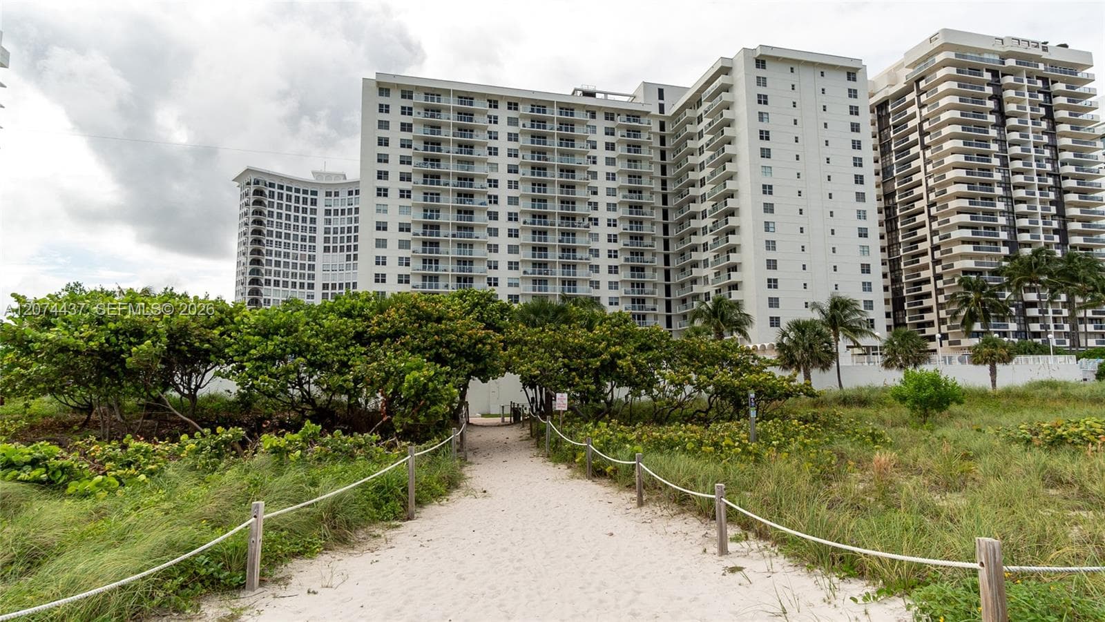 ARLEN BEACH CONDO · #605 in Miami Beach - Photo 19