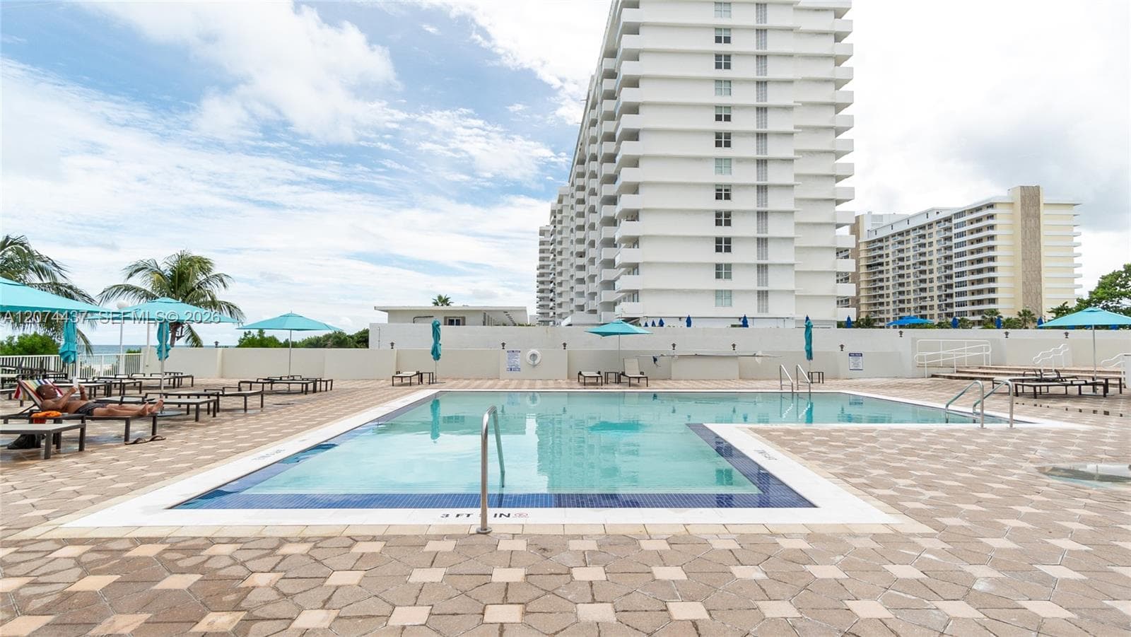 ARLEN BEACH CONDO · #605 in Miami Beach - Photo 21
