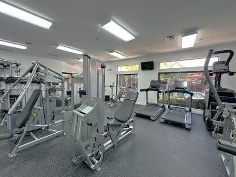 BISCAYNE BEACH CLUB CONDO · #518 in Miami - Photo 22