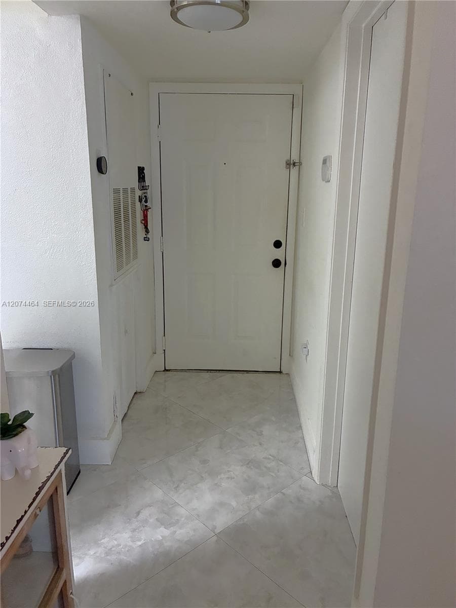 BISCAYNE BEACH CLUB CONDO · #518 in Miami - Photo 5