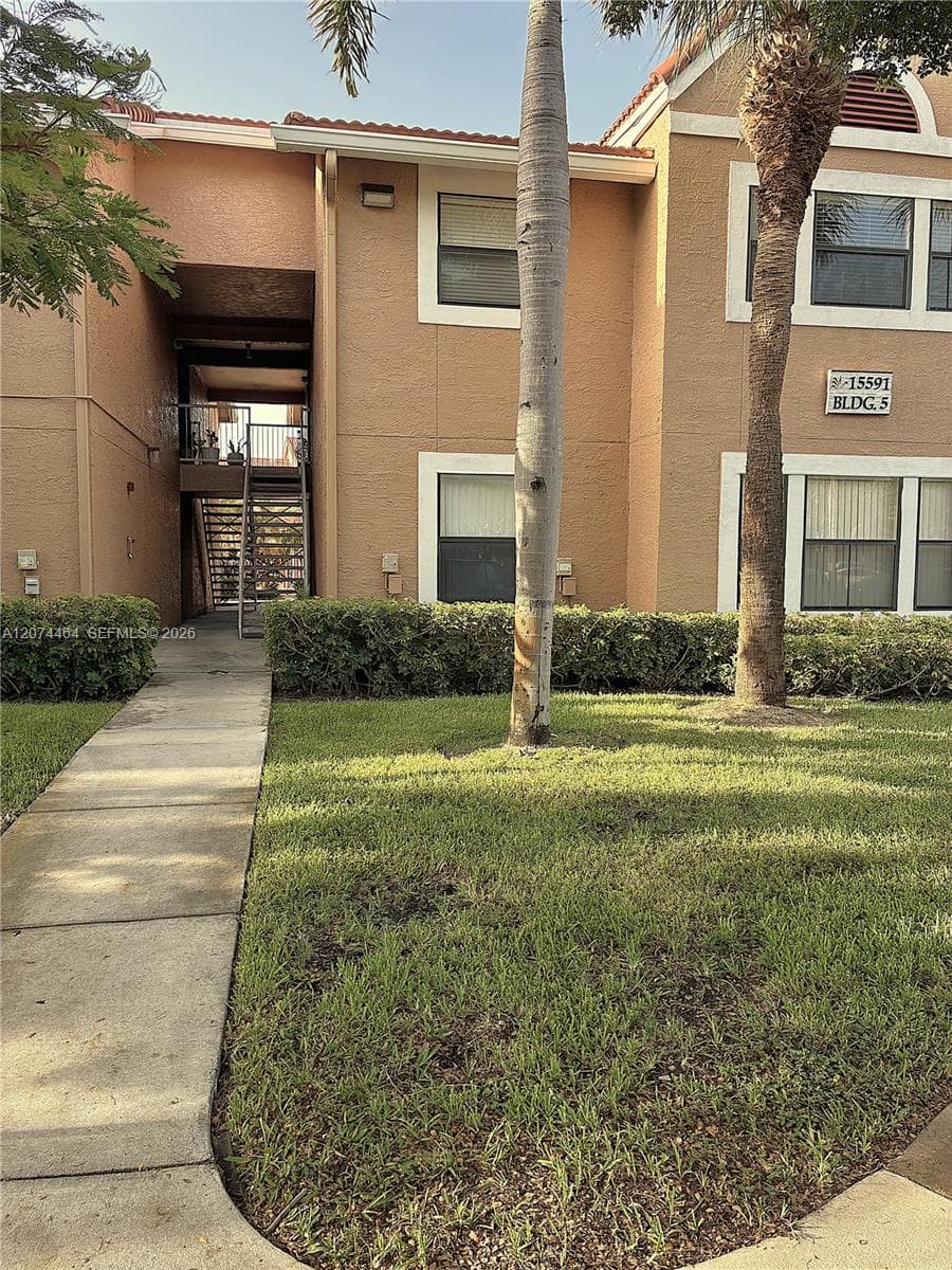BISCAYNE BEACH CLUB CONDO · #518 in Miami - Photo 18
