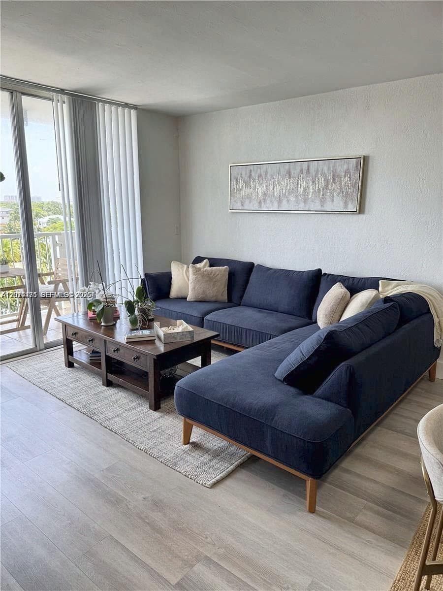 KEYSTONE TOWERS CONDO · #609 in North Miami - Photo 5