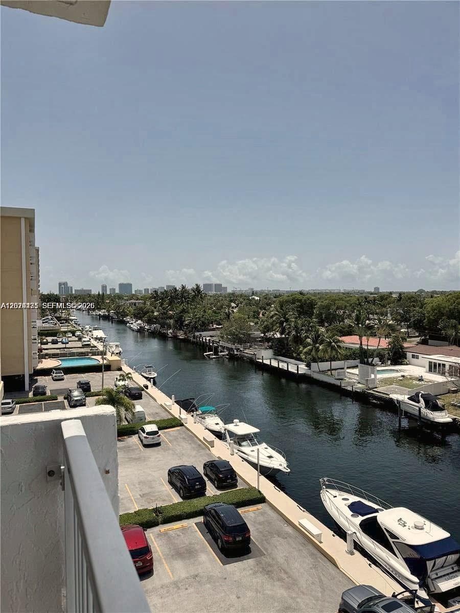 KEYSTONE TOWERS CONDO · #609 in North Miami - Photo 14