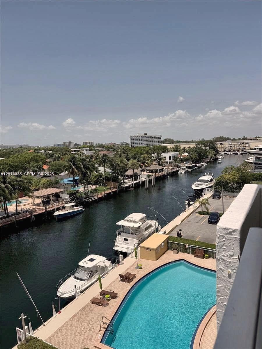 KEYSTONE TOWERS CONDO · #609 in North Miami - Photo 15