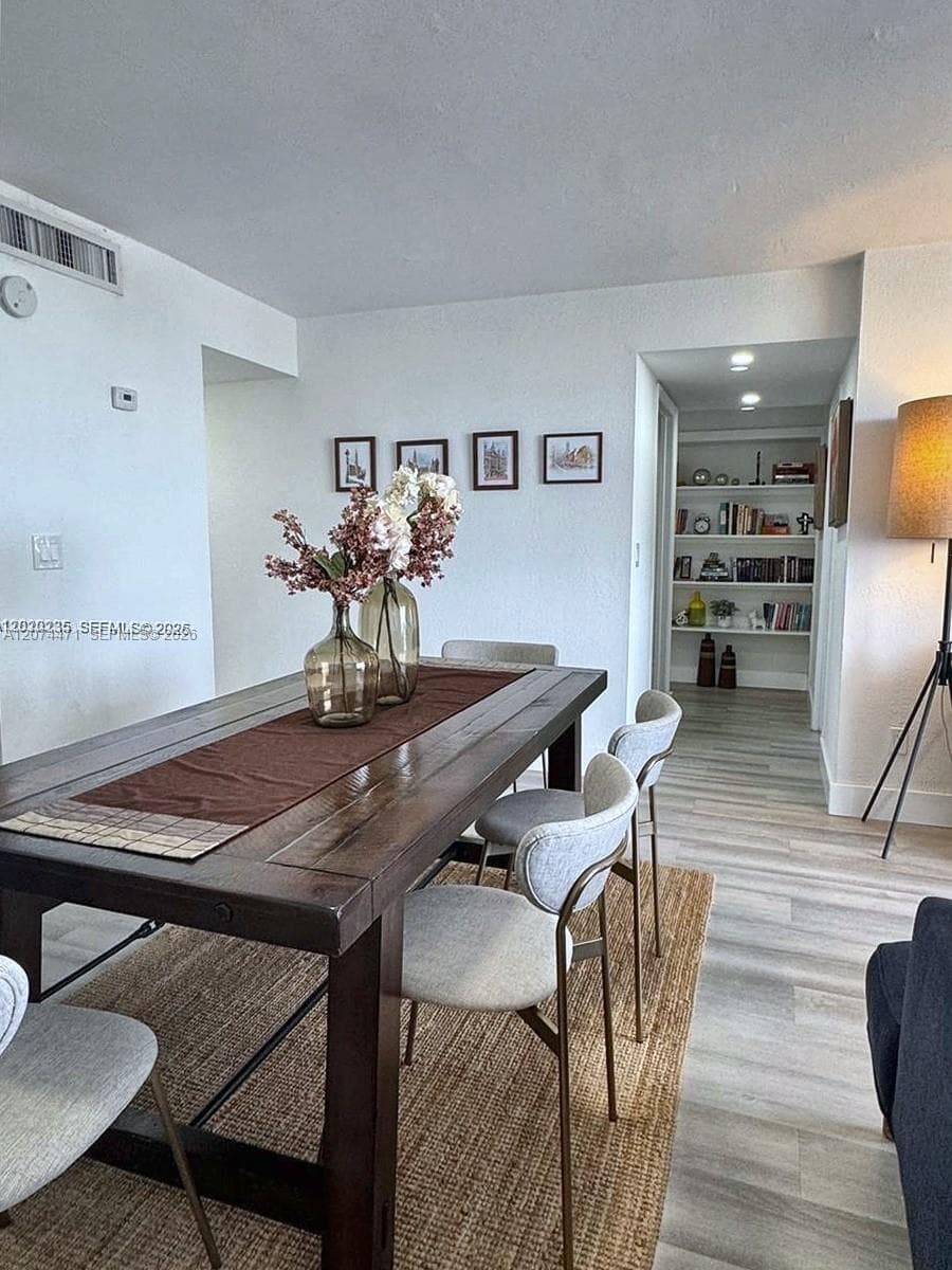 KEYSTONE TOWERS CONDO · #609 in North Miami - Photo 4
