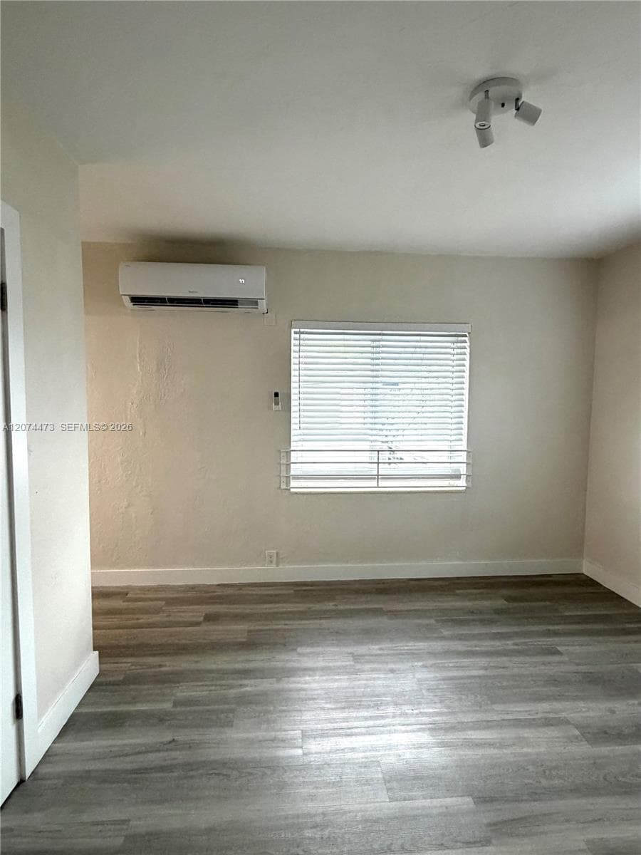 SEA WASH CONDO · #20 in Miami Beach - Photo 6