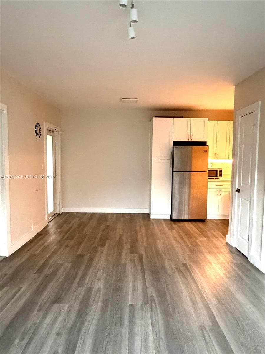 SEA WASH CONDO · #20 in Miami Beach - Photo 5