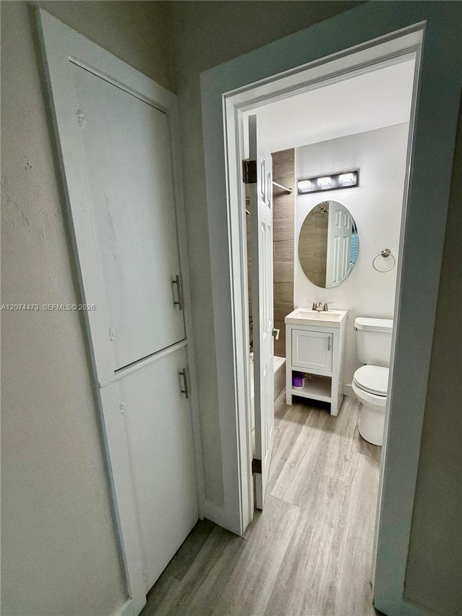 SEA WASH CONDO · #20 in Miami Beach - Photo 10