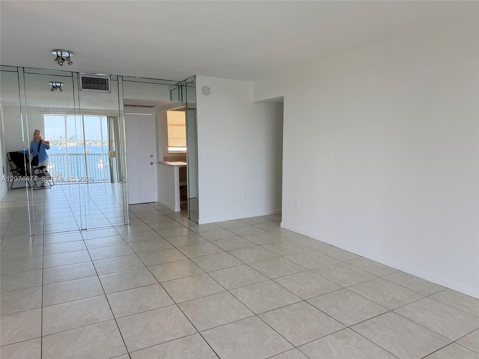 2910 Point East Dr · #M514 in Aventura - Photo 2