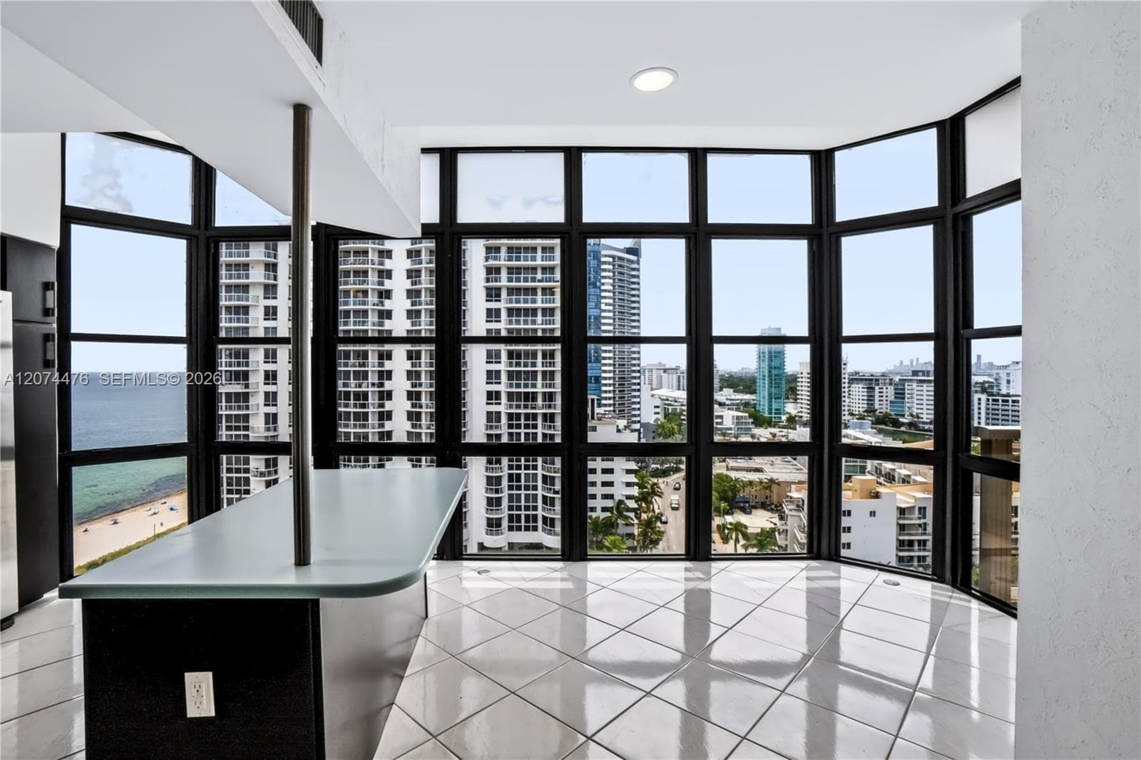 MAR DEL PLATA CONDO · #1702 in Miami Beach - Photo 2
