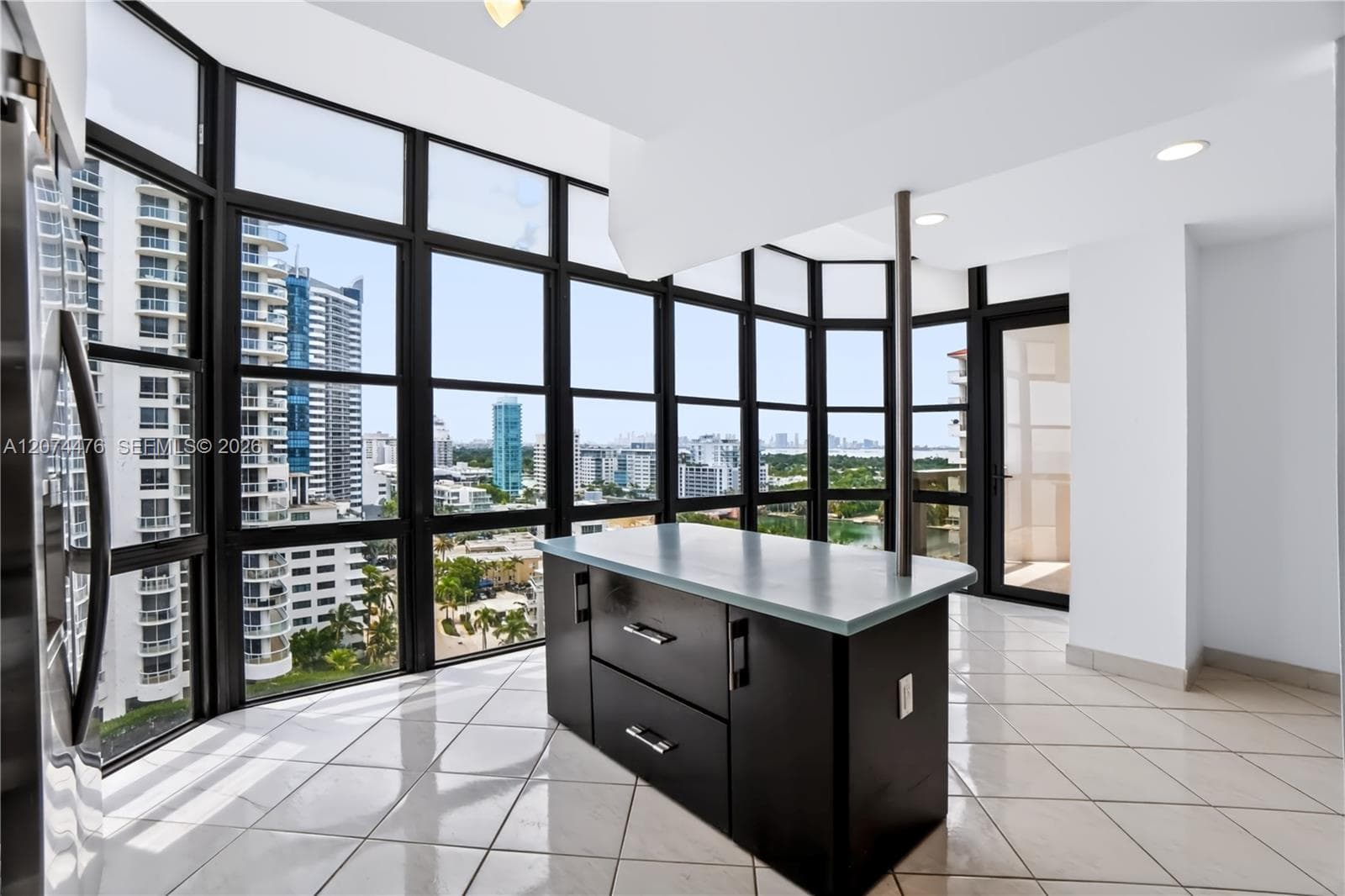 MAR DEL PLATA CONDO · #1702 in Miami Beach - Photo 36
