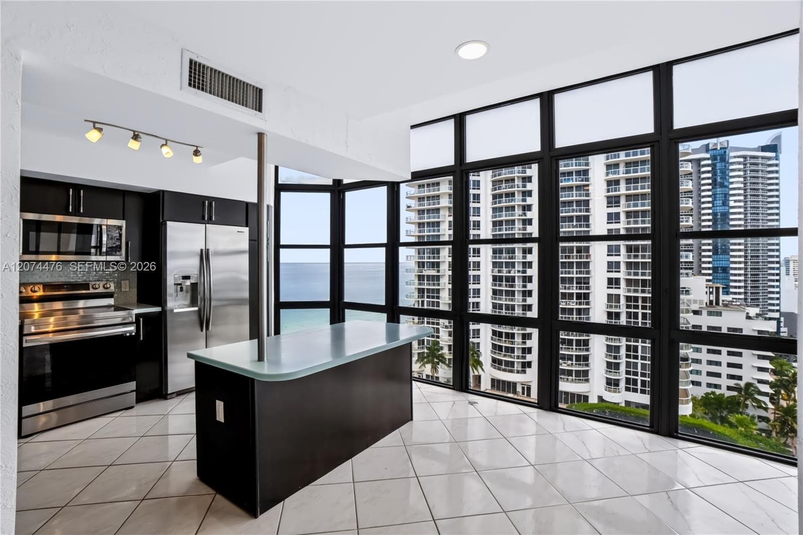 MAR DEL PLATA CONDO · #1702 in Miami Beach - Photo 30