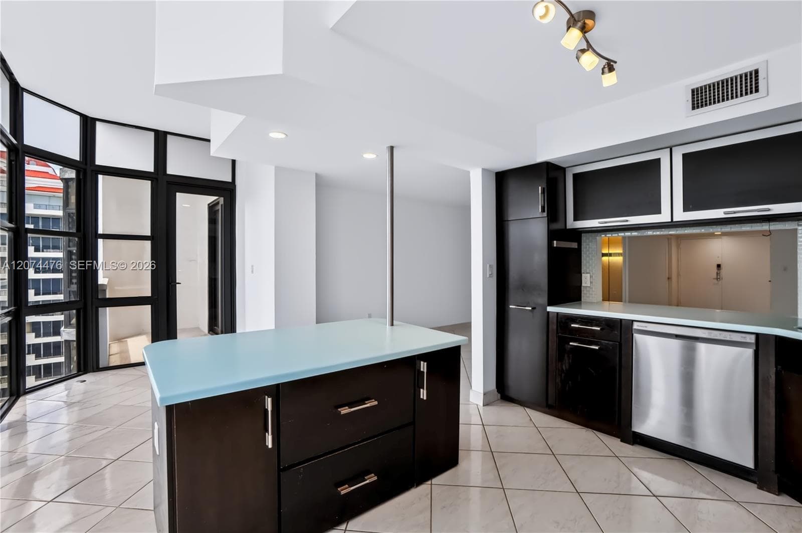 MAR DEL PLATA CONDO · #1702 in Miami Beach - Photo 35