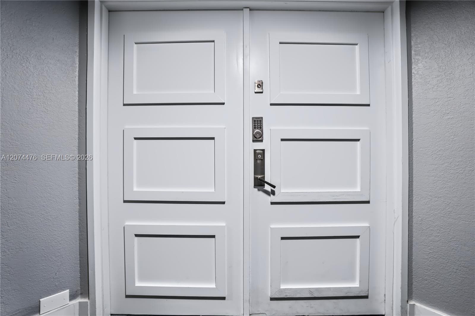 Unit Double Door Entry