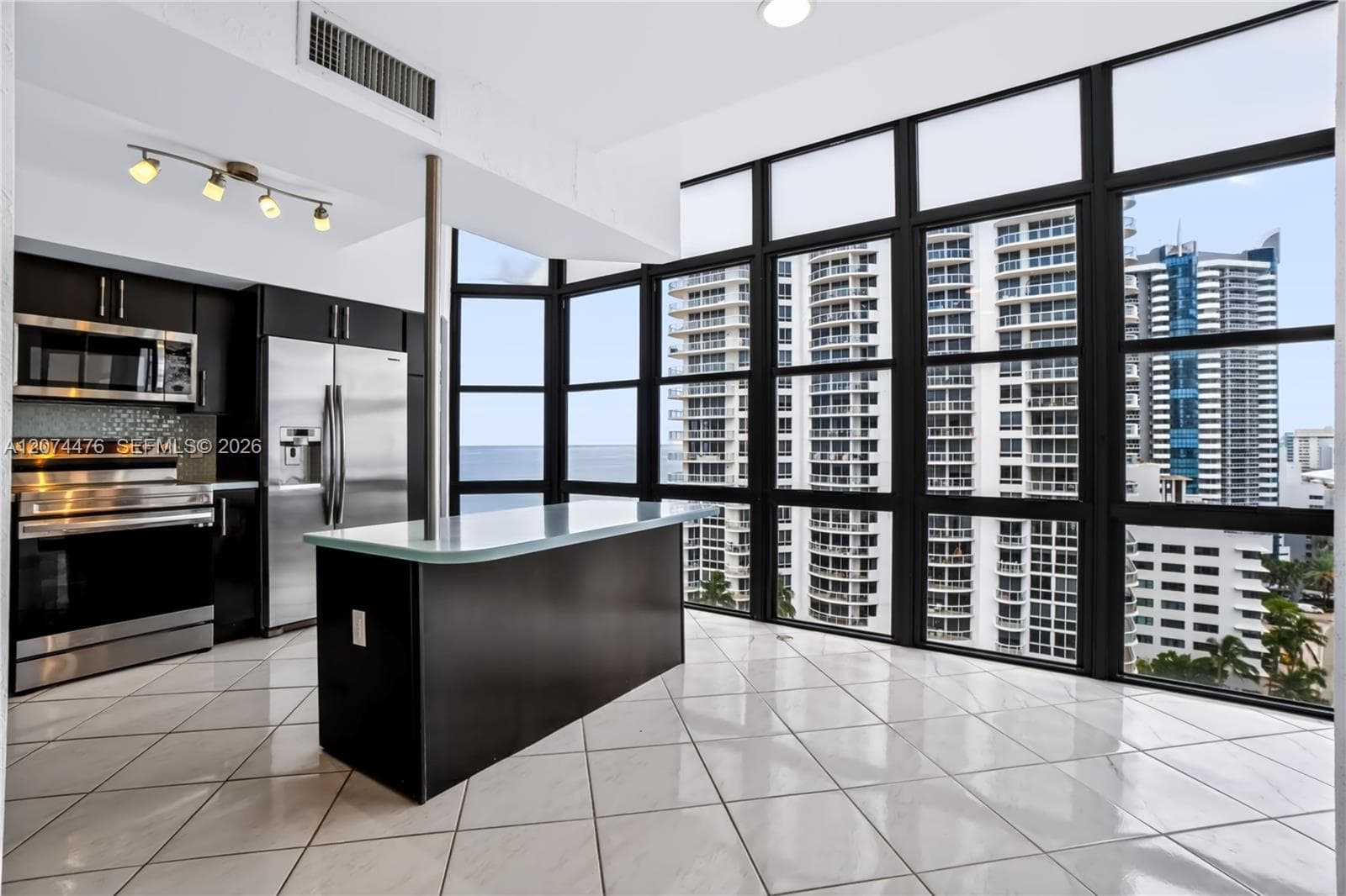 MAR DEL PLATA CONDO · #1702 in Miami Beach - Photo 29