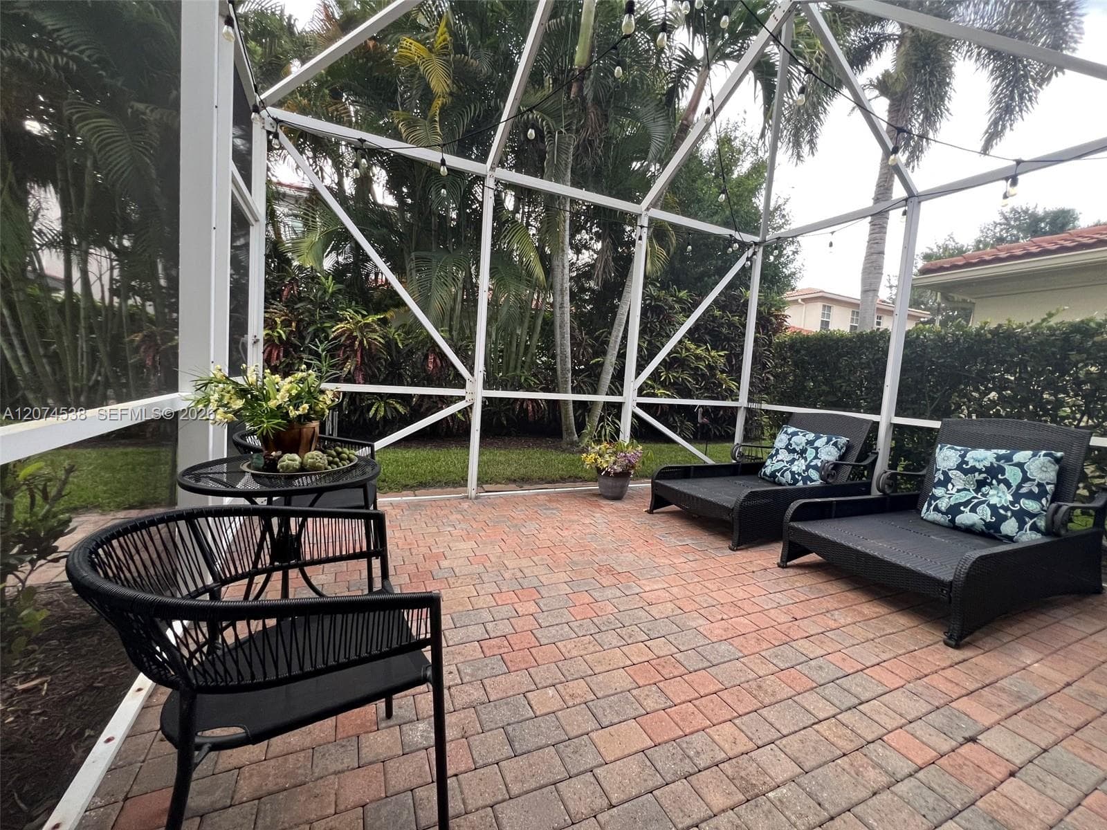 SITTING AREA