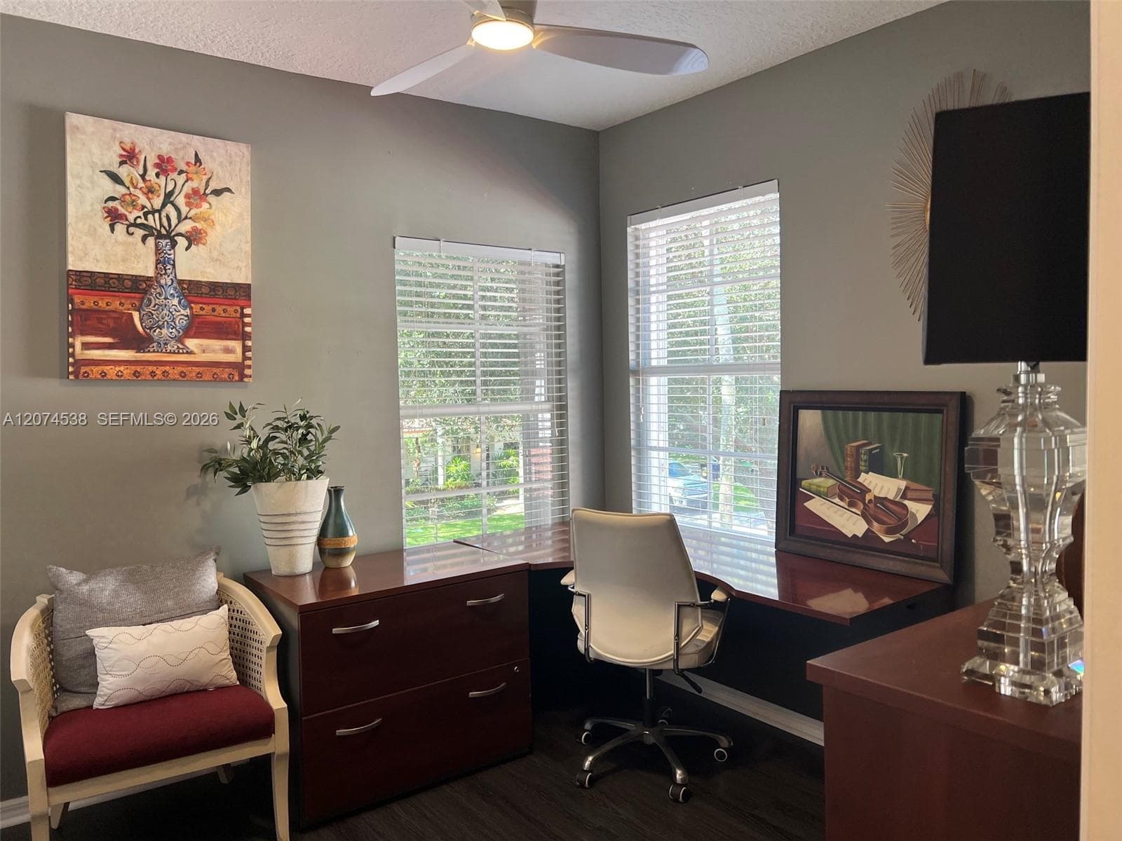 OFFICE ROOM