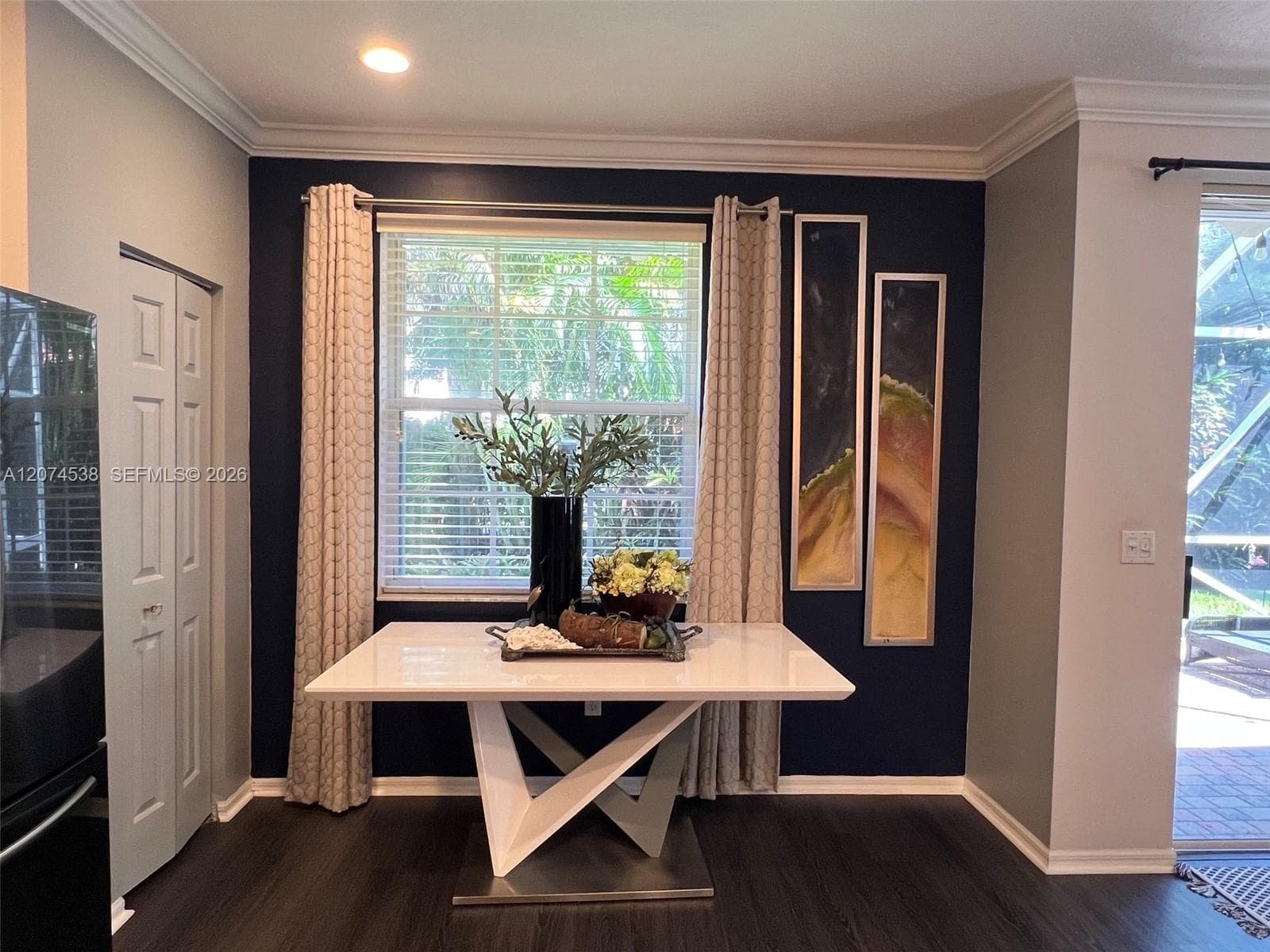 DINNING AREA