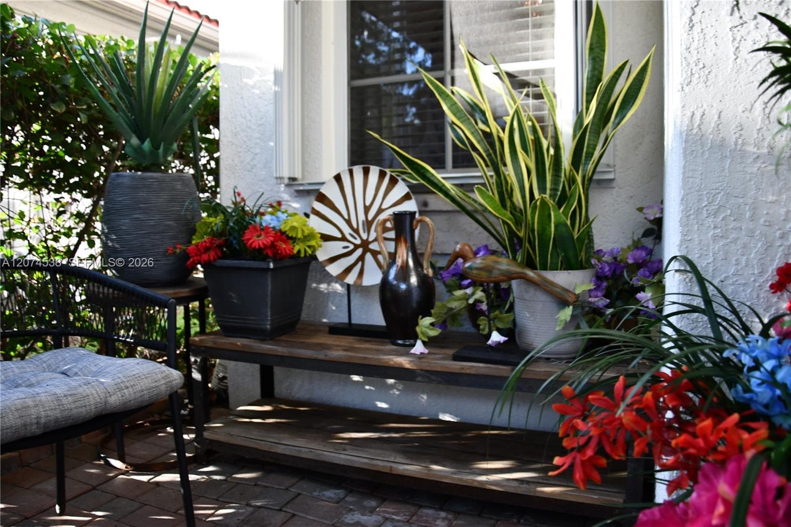PORCH LEFT SIDE