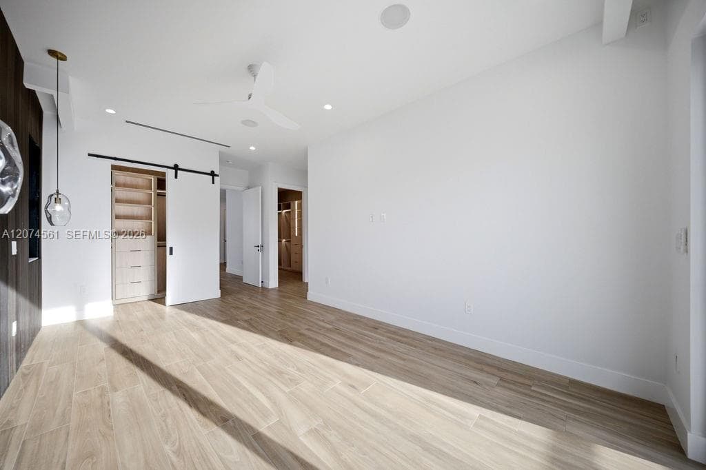 1334 NE 16 Ter photo 36