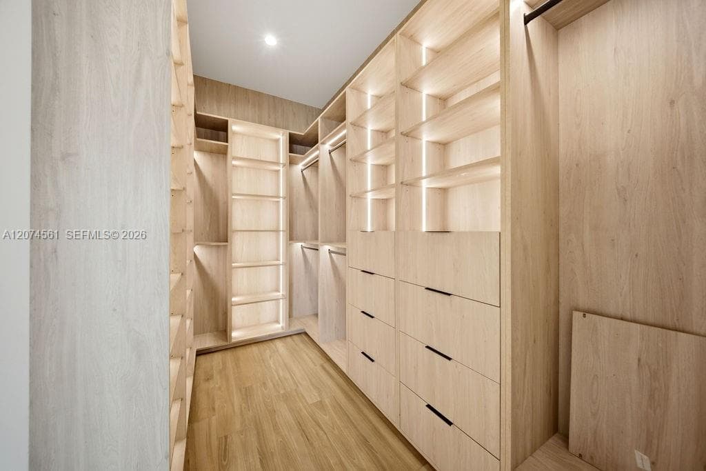 1334 NE 16 Ter photo 28