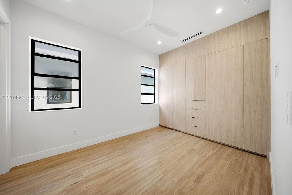 1334 NE 16 Ter photo 50