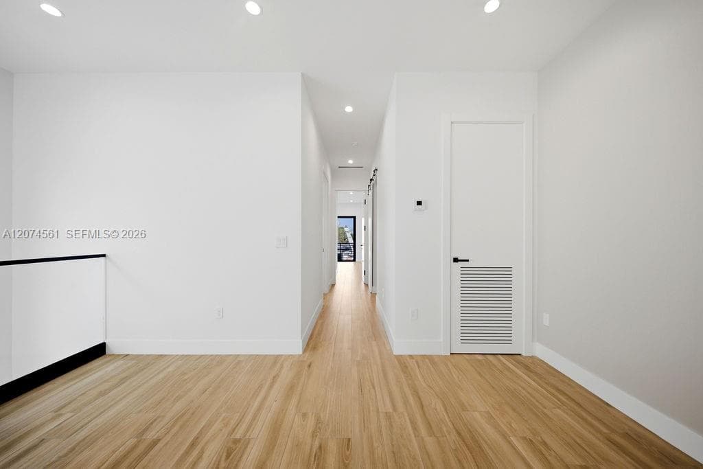 1334 NE 16 Ter photo 44