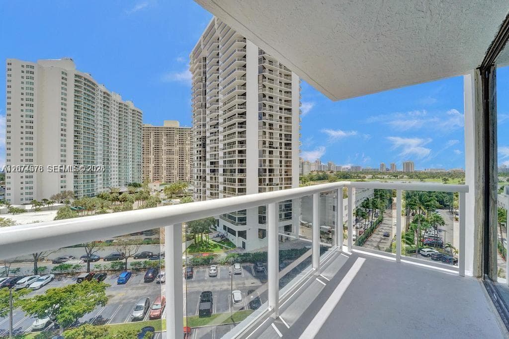WATERVIEW CONDO · #938 in Aventura - Photo 6