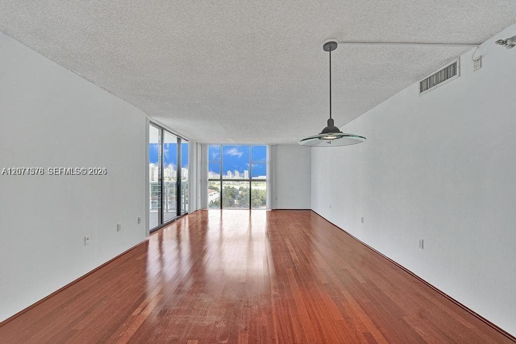 WATERVIEW CONDO · #938 in Aventura - Photo 26