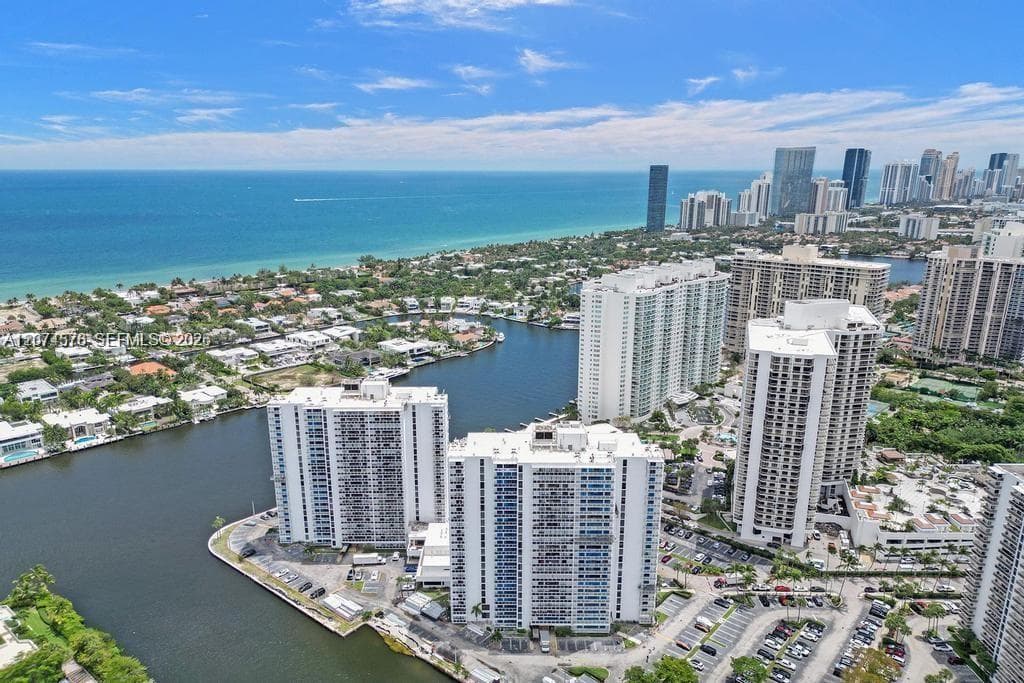 WATERVIEW CONDO · #938 in Aventura - Photo 1