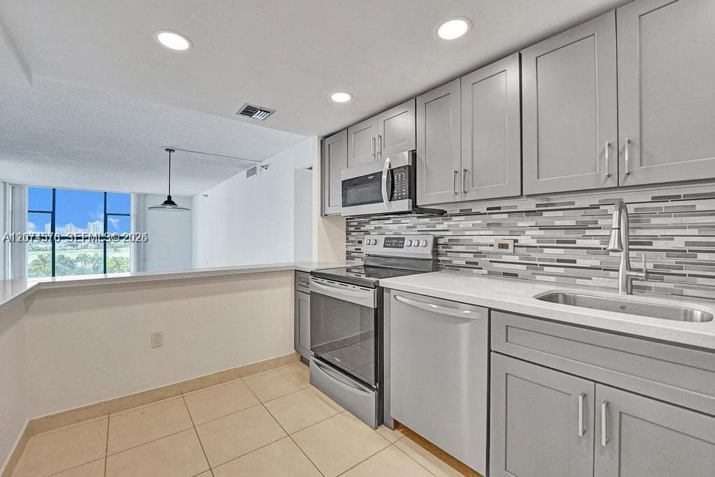 WATERVIEW CONDO · #938 in Aventura - Photo 18