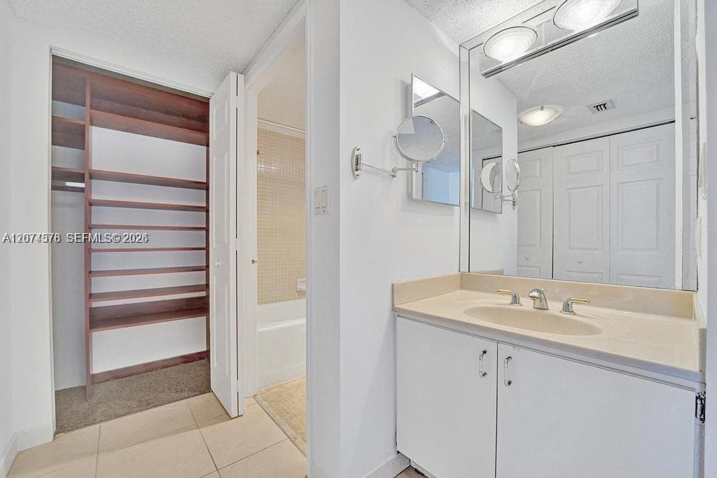 WATERVIEW CONDO · #938 in Aventura - Photo 39