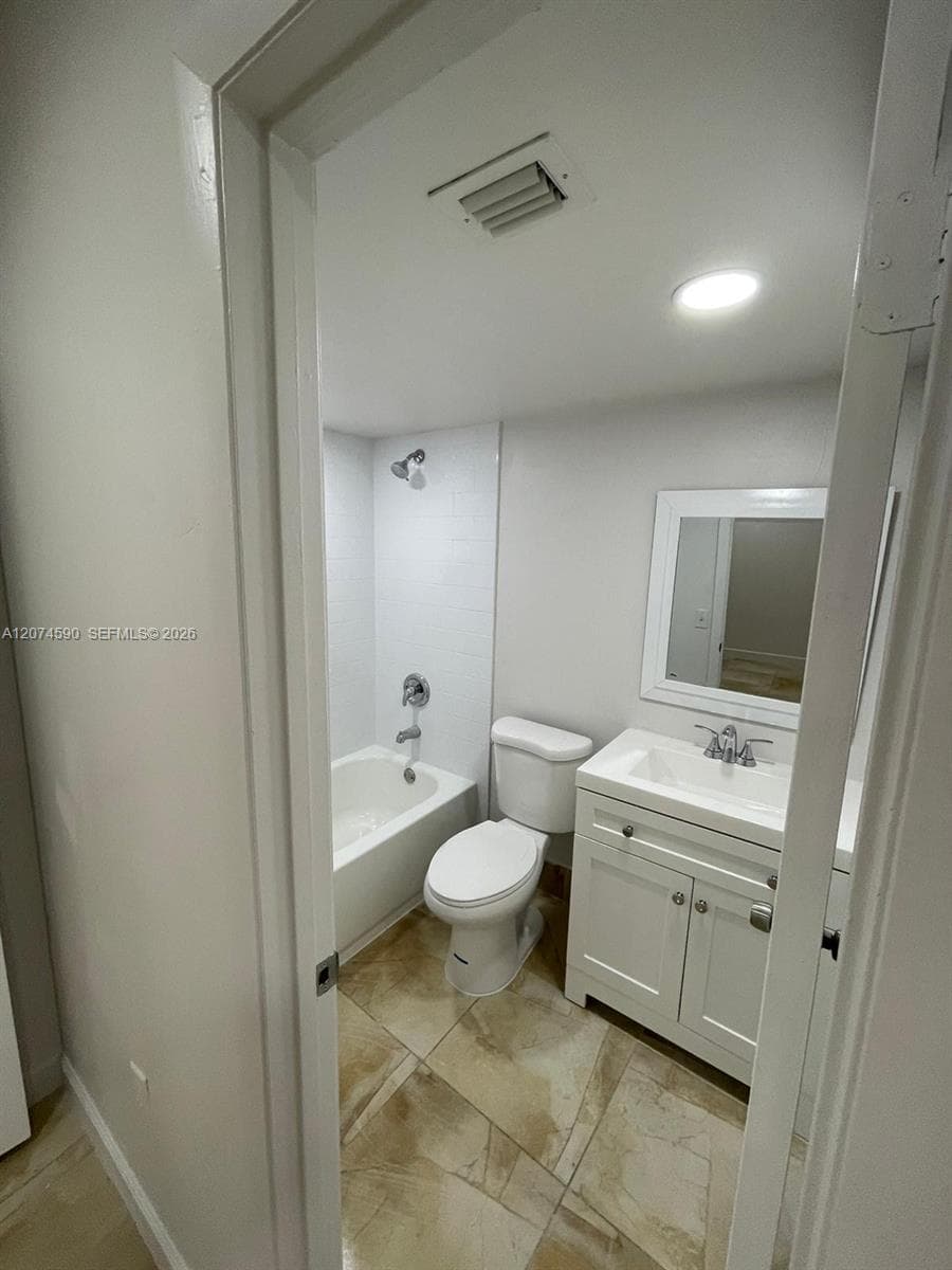 13037 SW 88th Ln #204A photo 9