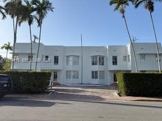 ALOHA CONDO · #203 in Miami Beach - Photo 2