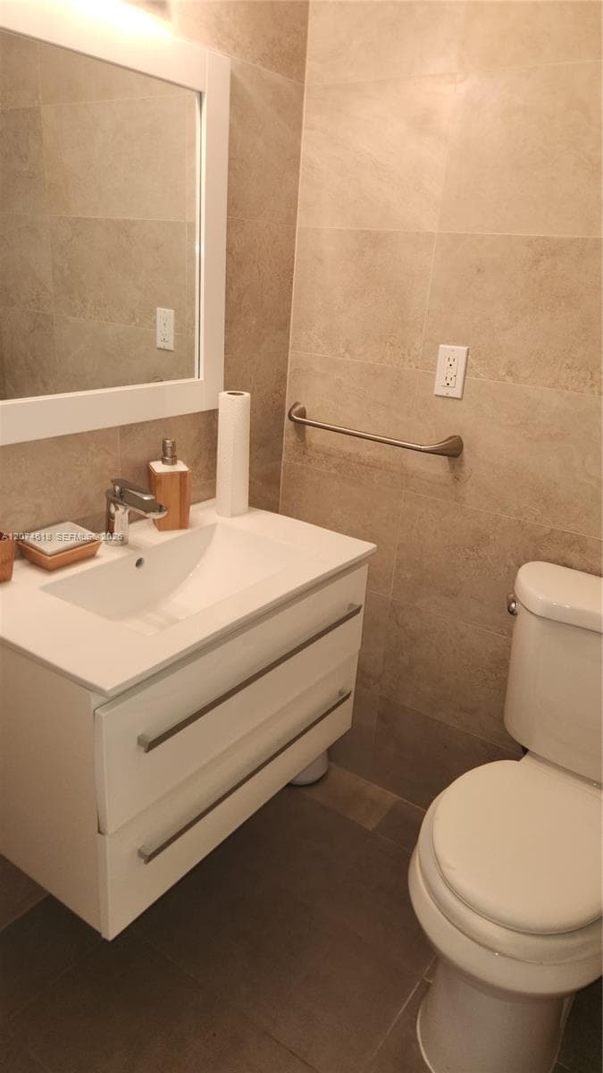 ARLEN HOUSE WEST CONDO · #1725 in Sunny Isles Beach - Photo 9