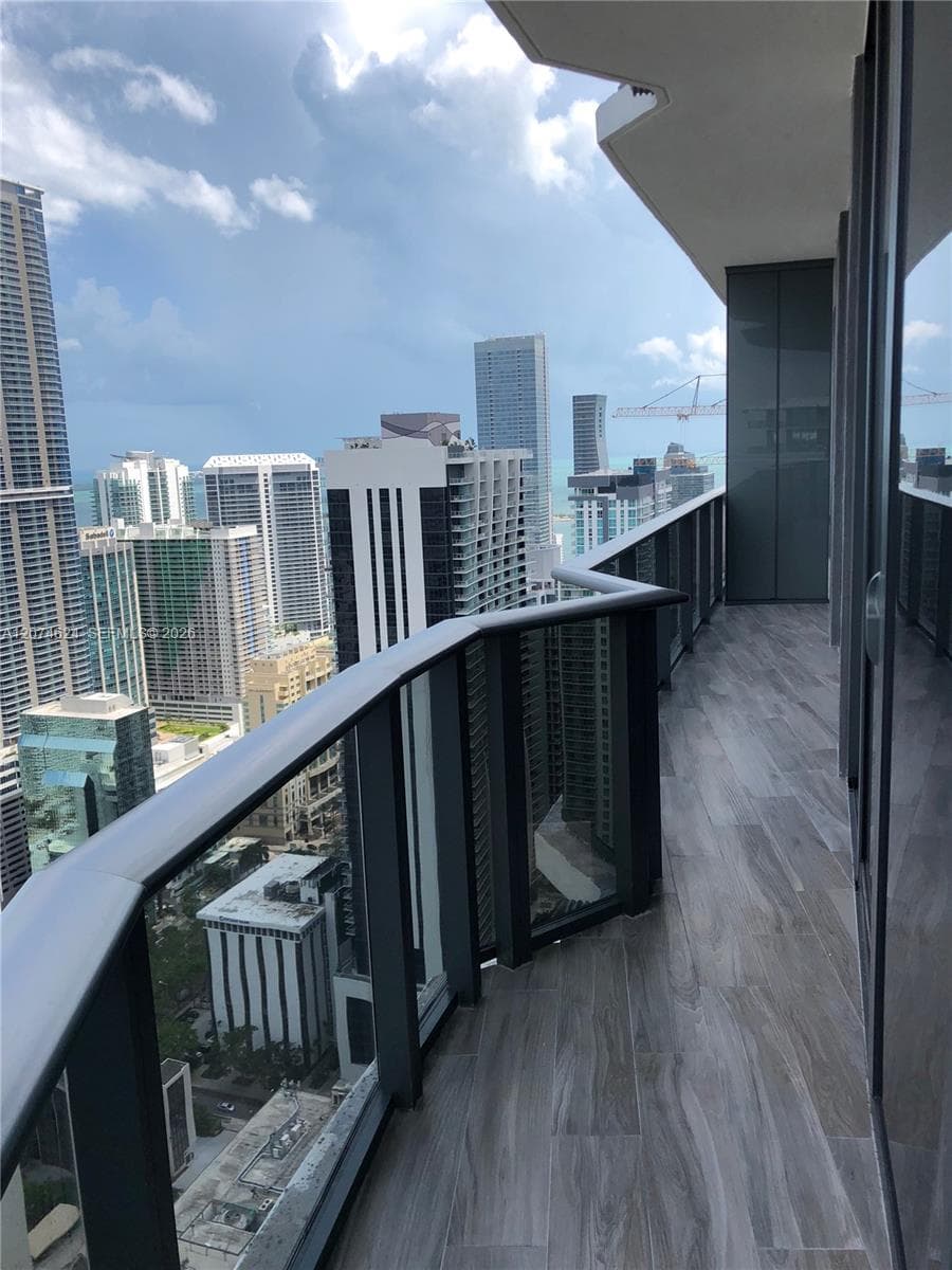 SLS Lux · #4905 in Miami - Photo 18