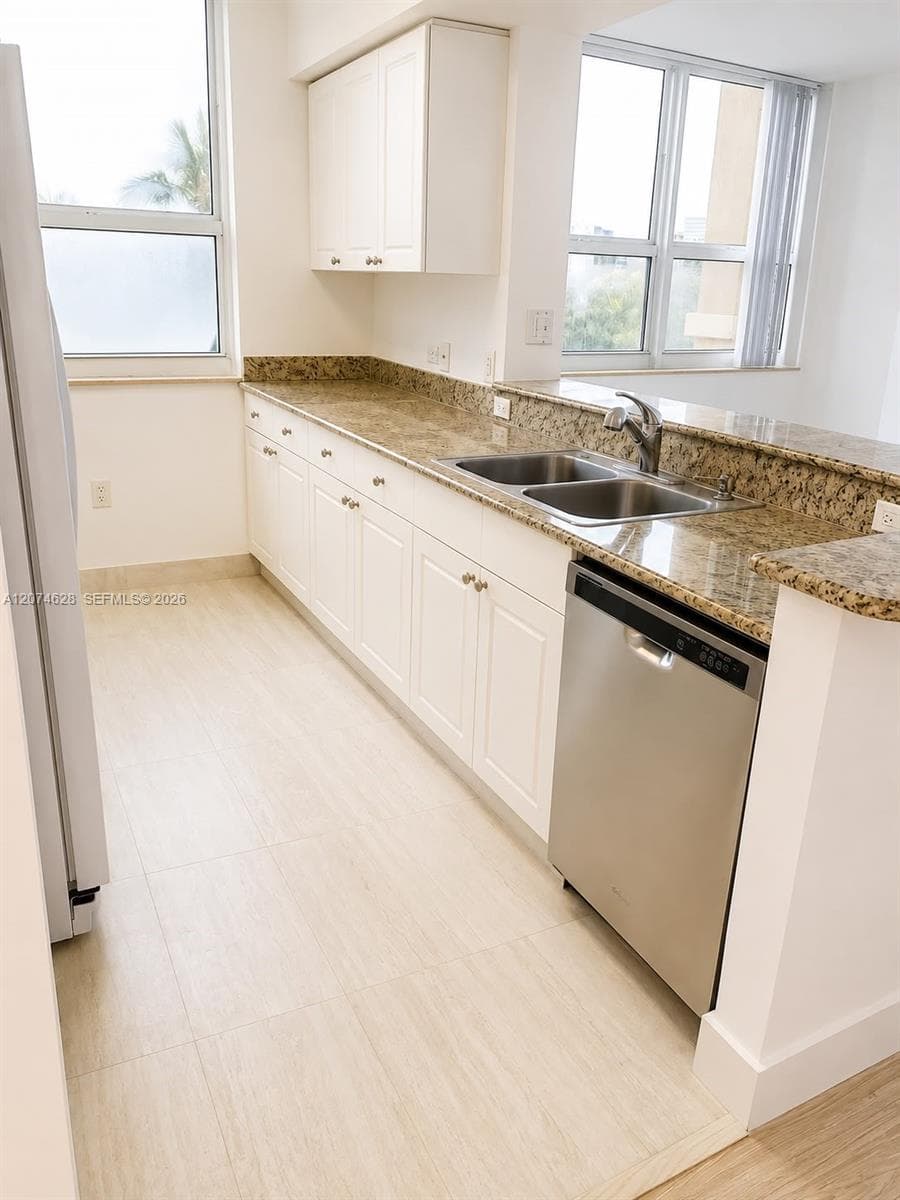 TURNBERRY ON THE GREEN CO · #408 in Aventura - Photo 2