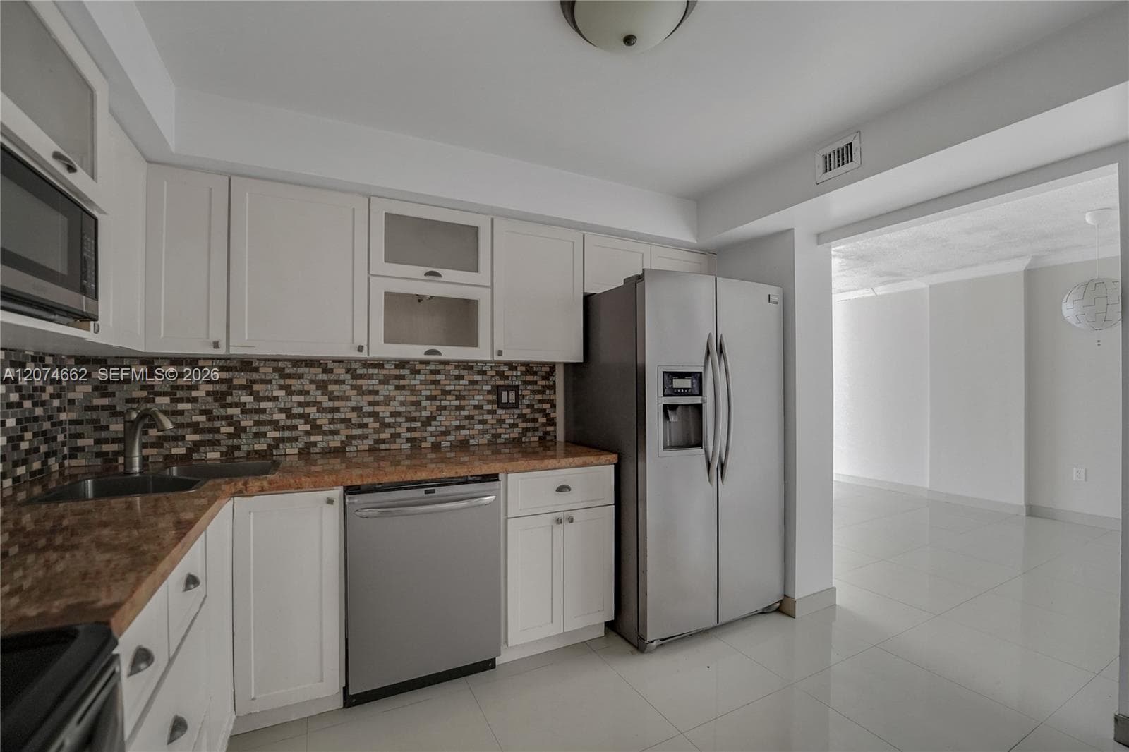 COMMODORE PLAZA CONDO · #1114 in Aventura - Photo 12