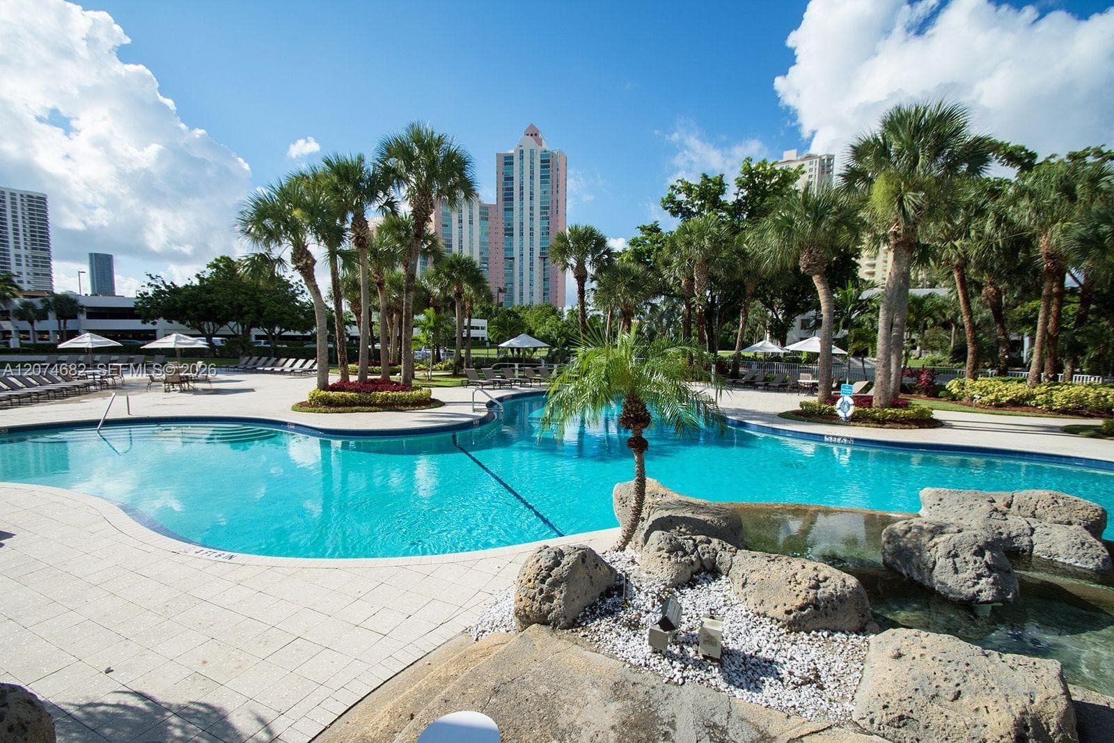 PARC CENTRAL AVENTURA SOU · #502 in Aventura - Photo 6