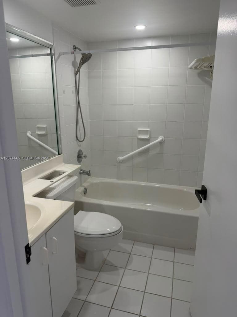 PARC CENTRAL AVENTURA SOU · #502 in Aventura - Photo 13