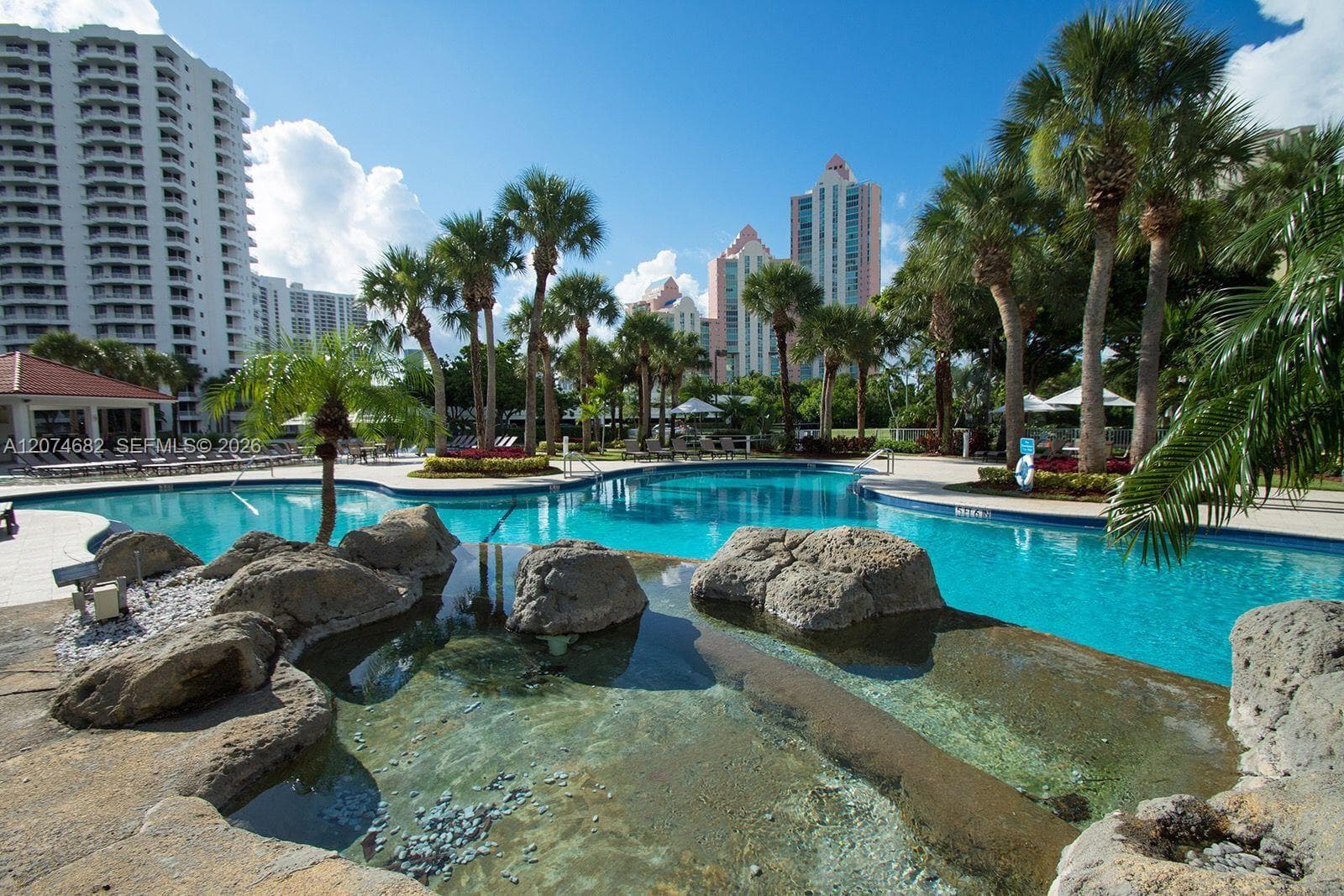 PARC CENTRAL AVENTURA SOU · #502 in Aventura - Photo 4