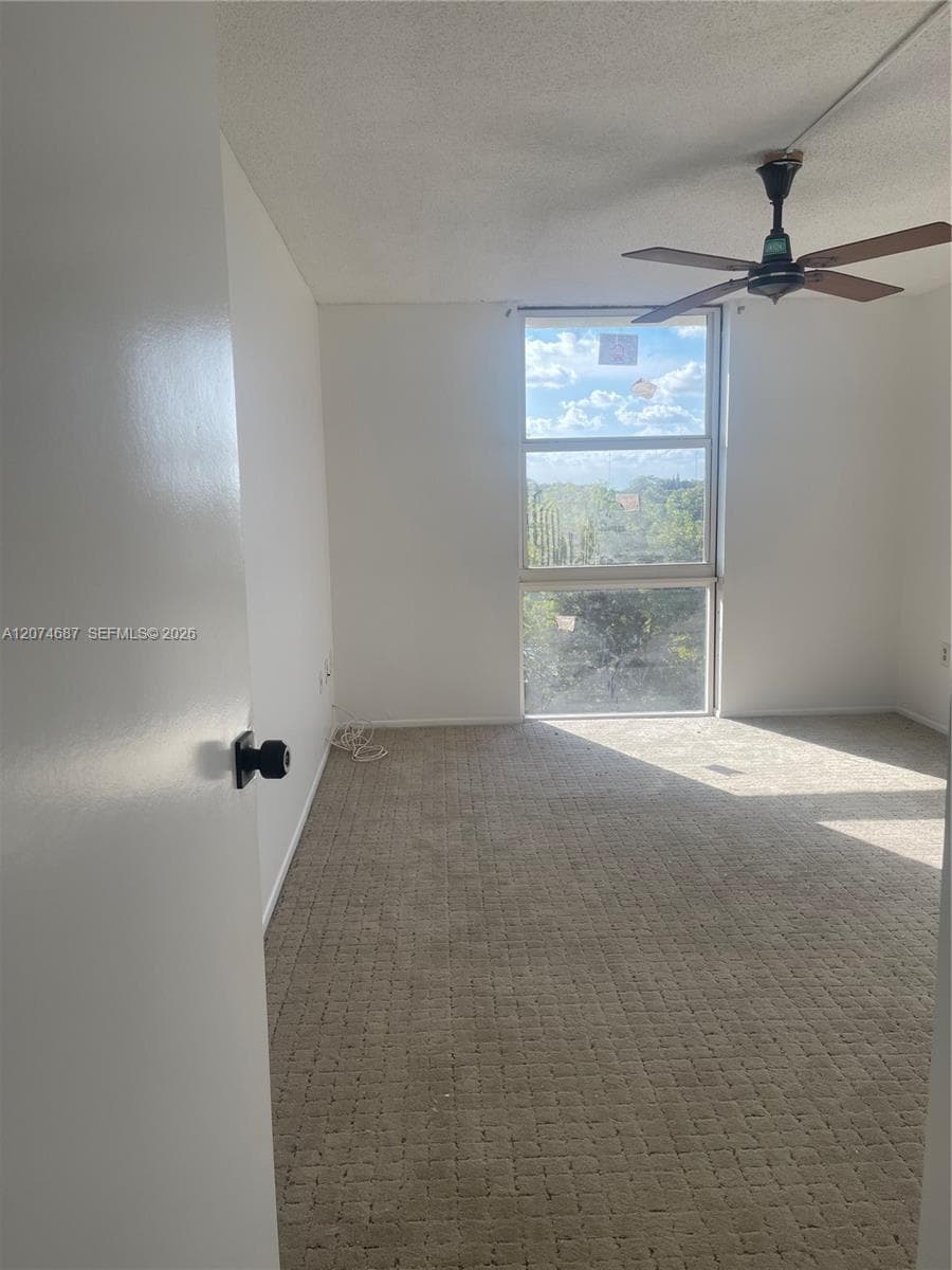 WOODSIDE APTS CONDO · #B621 in North Miami Beach - Photo 21