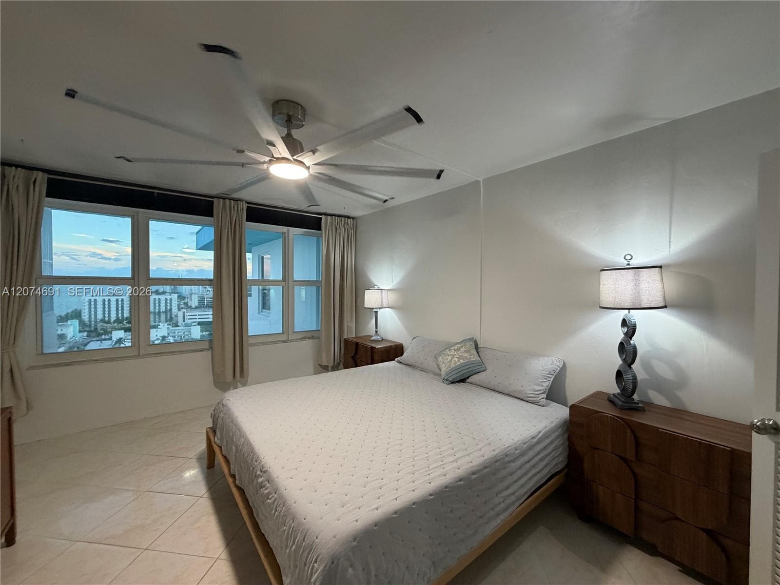 HOLLYWOOD TOWERS CONDO · #1611 in Hollywood - Photo 36