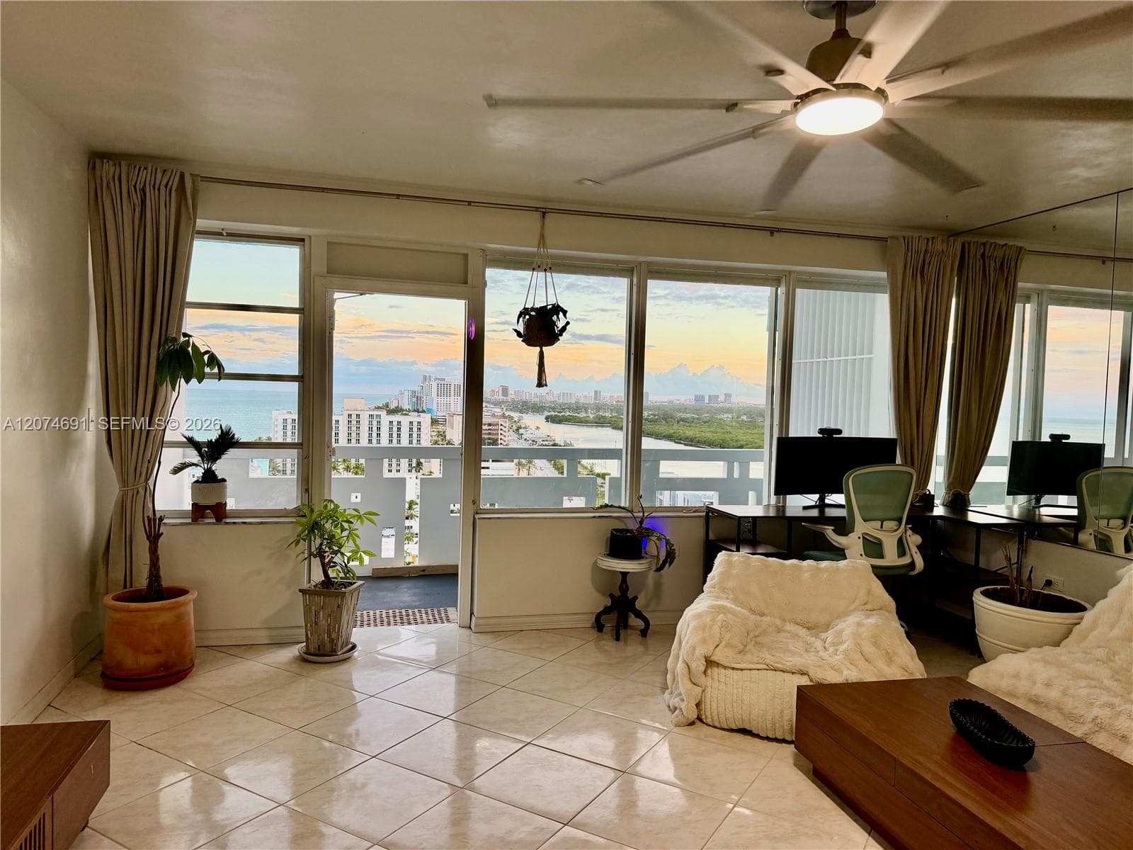 HOLLYWOOD TOWERS CONDO · #1611 in Hollywood - Photo 38